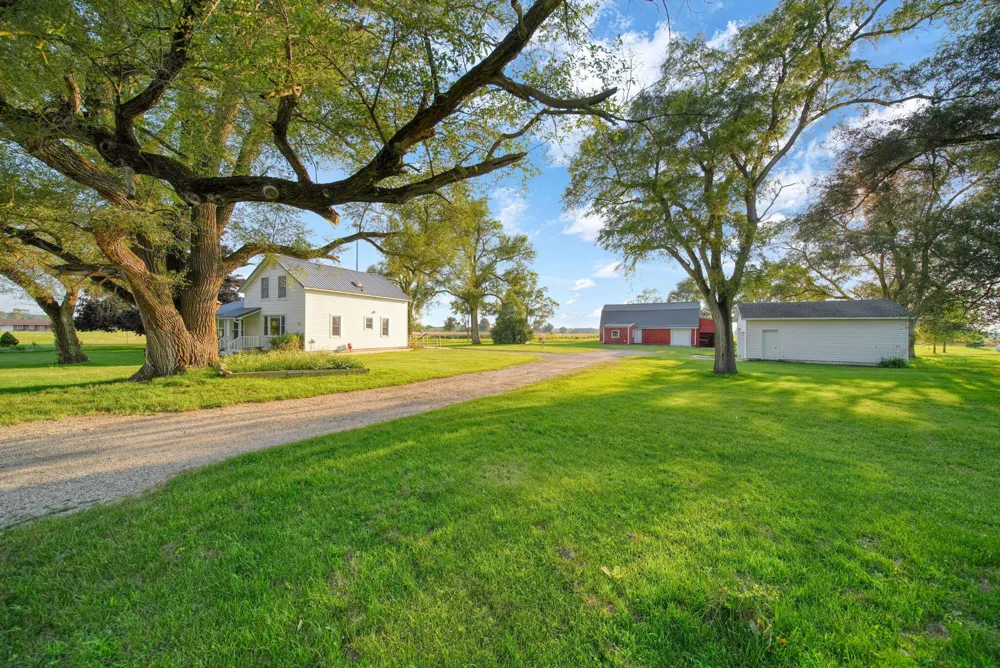 11632 Wheaton Road Cement City, MI 49233