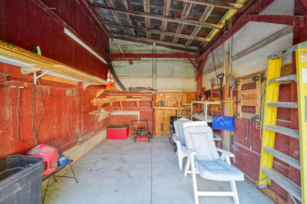 11632 Wheaton Road Cement City, MI 49233