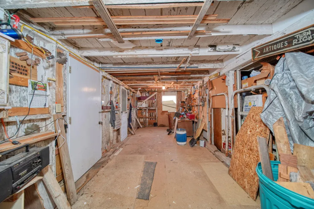 11632 Wheaton Road Cement City, MI 49233