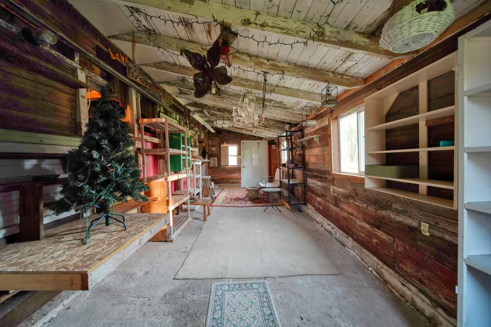 11632 Wheaton Road Cement City, MI 49233