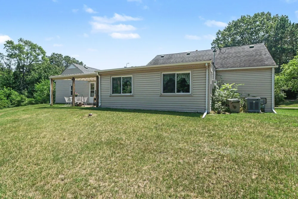 5062 Tyrone Street Ypsilanti, MI 48197