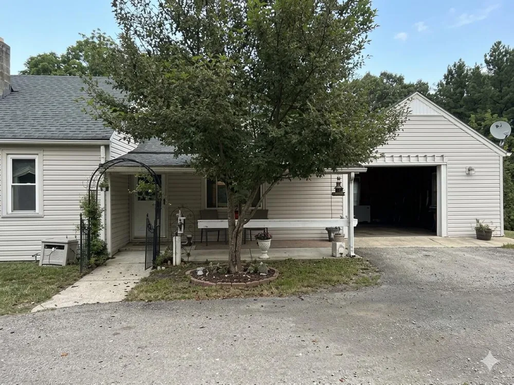 5062 Tyrone Street Ypsilanti, MI 48197