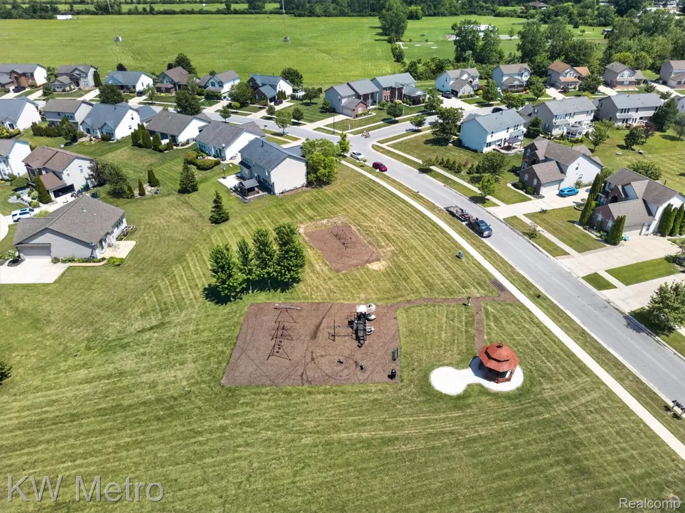 27886 Bluebird Drive Huron Charter Township, MI 48134
