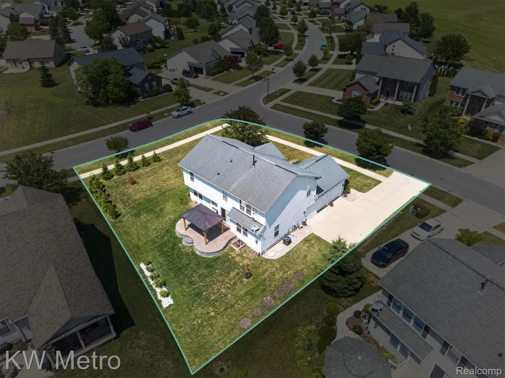 27886 Bluebird Drive Huron Charter Township, MI 48134