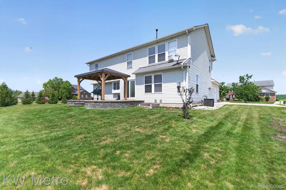 27886 Bluebird Drive Huron Charter Township, MI 48134