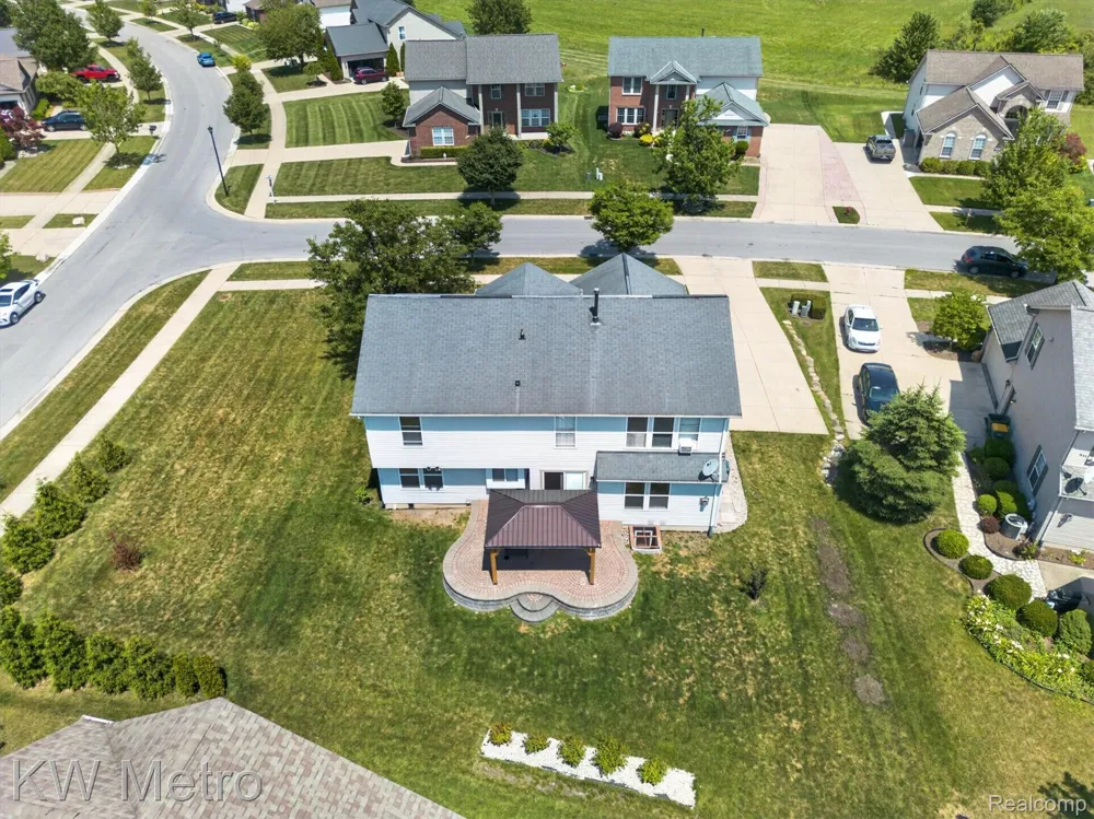 27886 Bluebird Drive Huron Charter Township, MI 48134