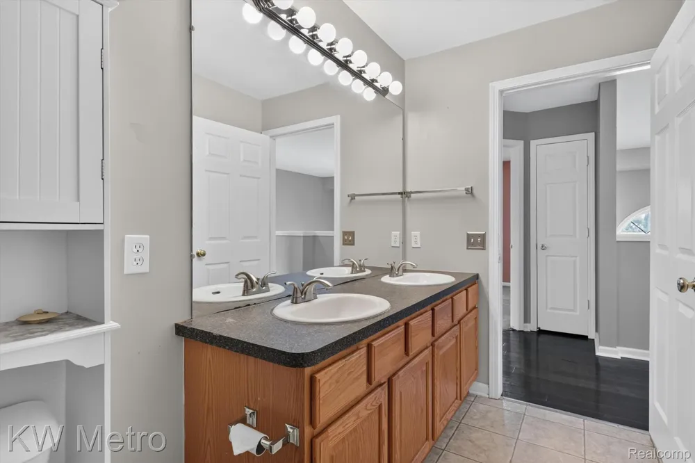 27886 Bluebird Drive Huron Charter Township, MI 48134