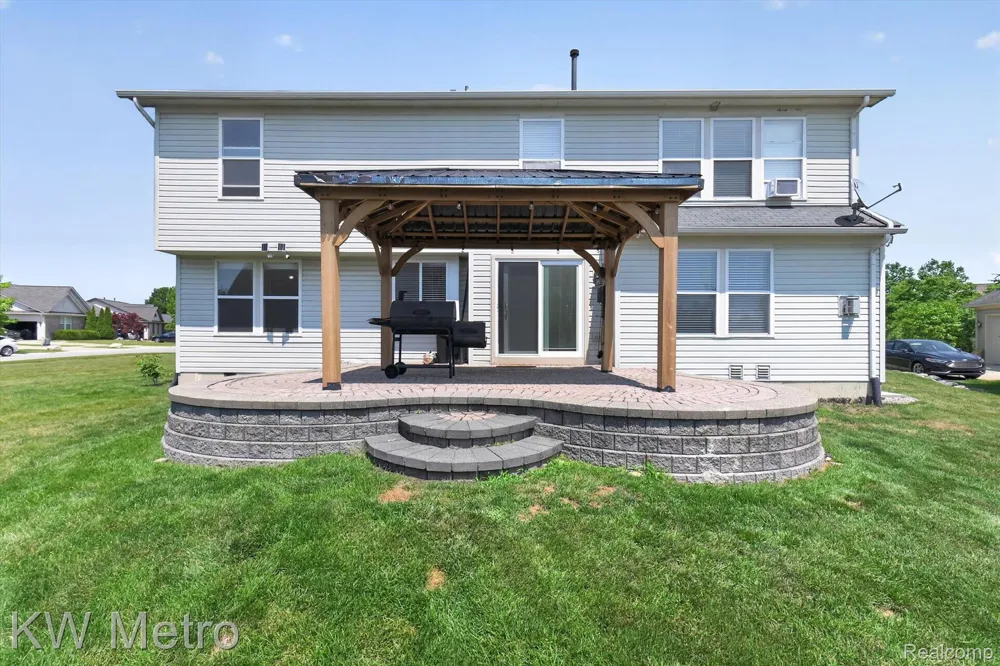 27886 Bluebird Drive Huron Charter Township, MI 48134