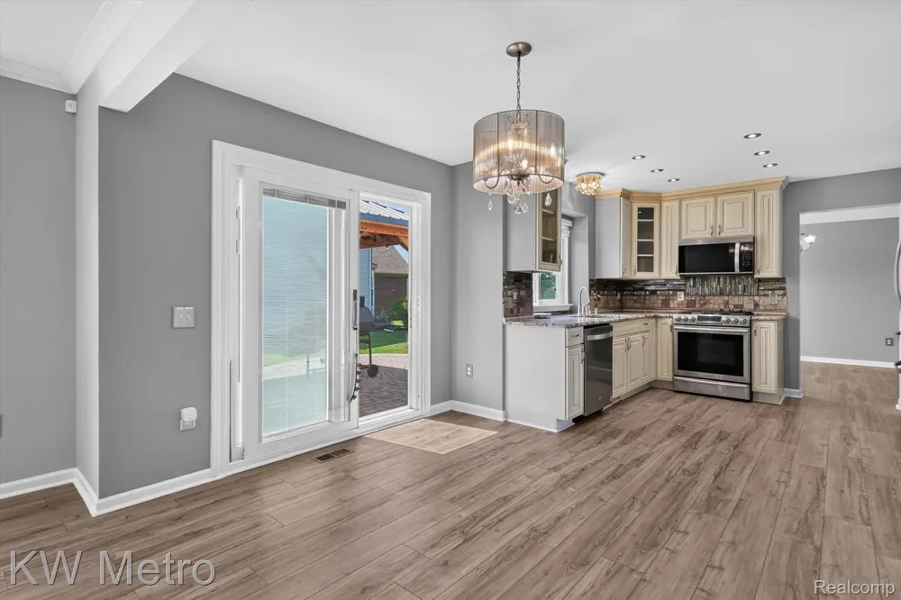 27886 Bluebird Drive Huron Charter Township, MI 48134