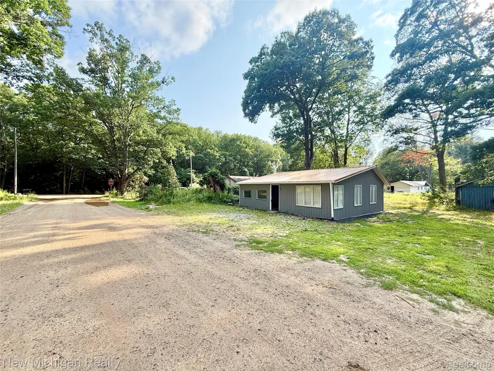 107 Hunter Drive Lincoln Township, MI 48632