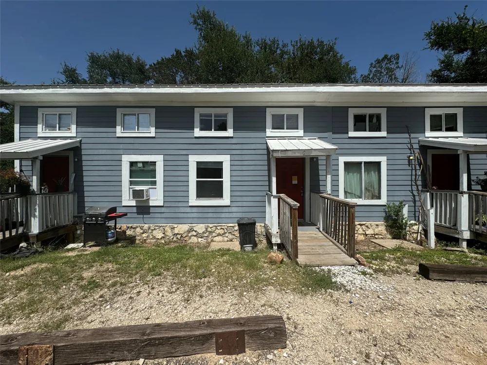 1108 W McCarty Lane #C San Marcos, TX 78666