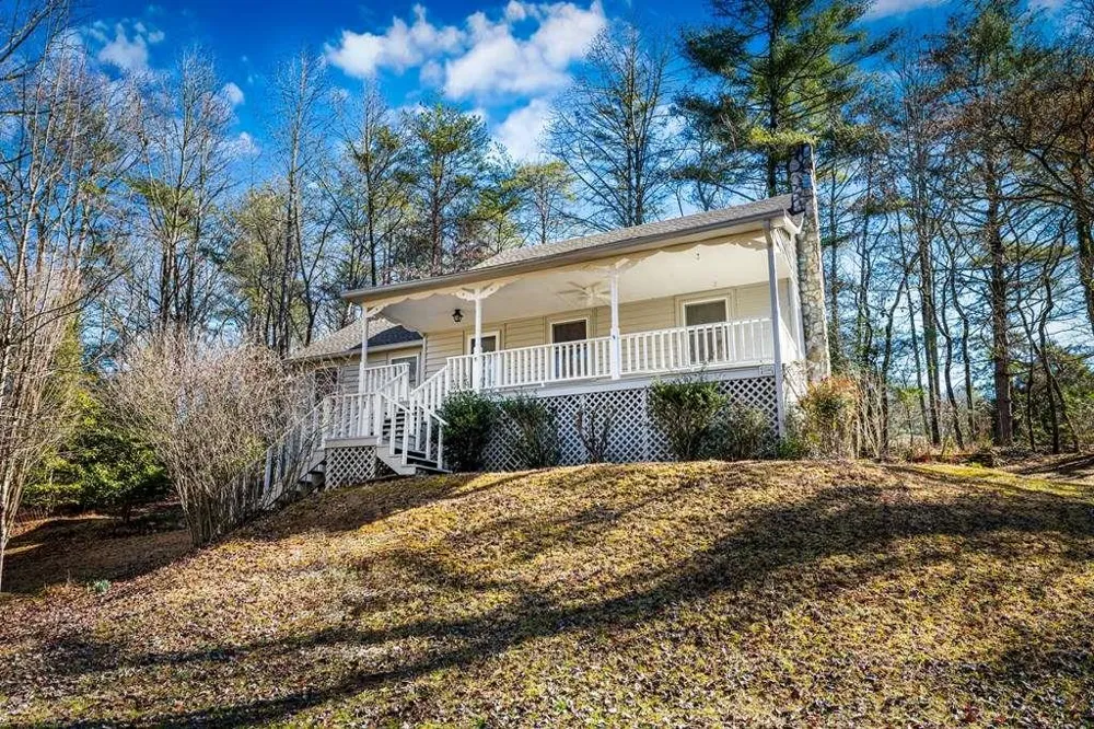 102 Captains Cove Blairsville, GA 30512