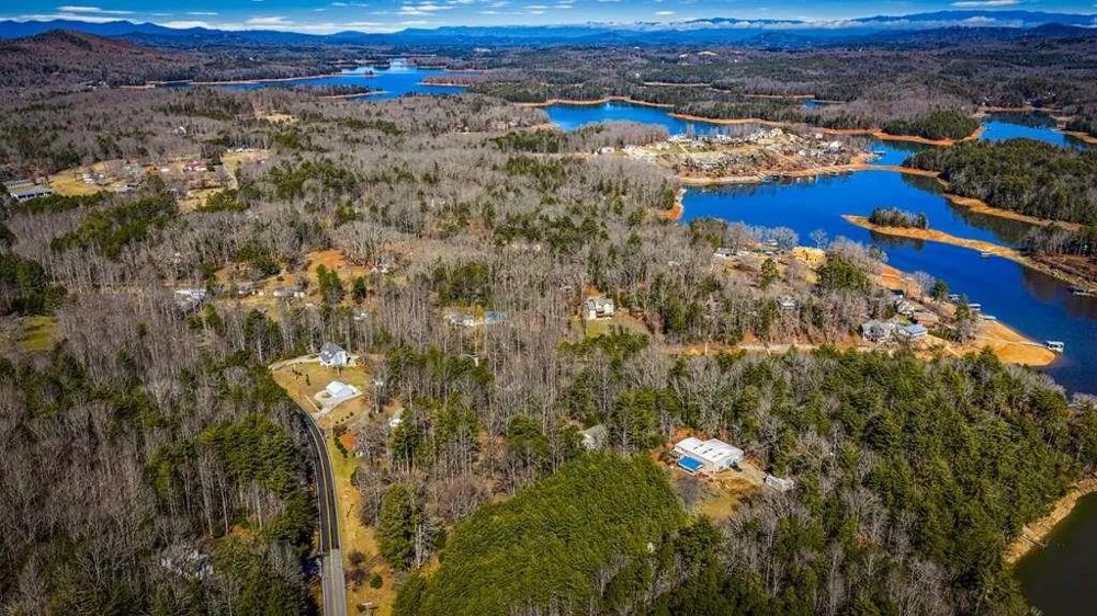 102 Captains Cove Blairsville, GA 30512