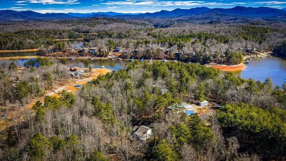102 Captains Cove Blairsville, GA 30512