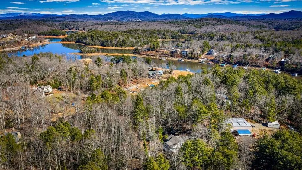 102 Captains Cove Blairsville, GA 30512