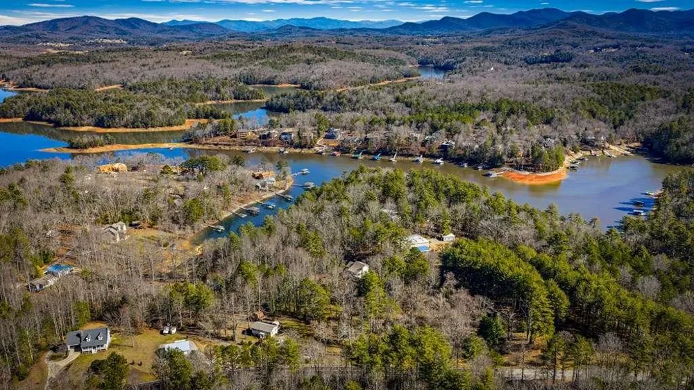 102 Captains Cove Blairsville, GA 30512