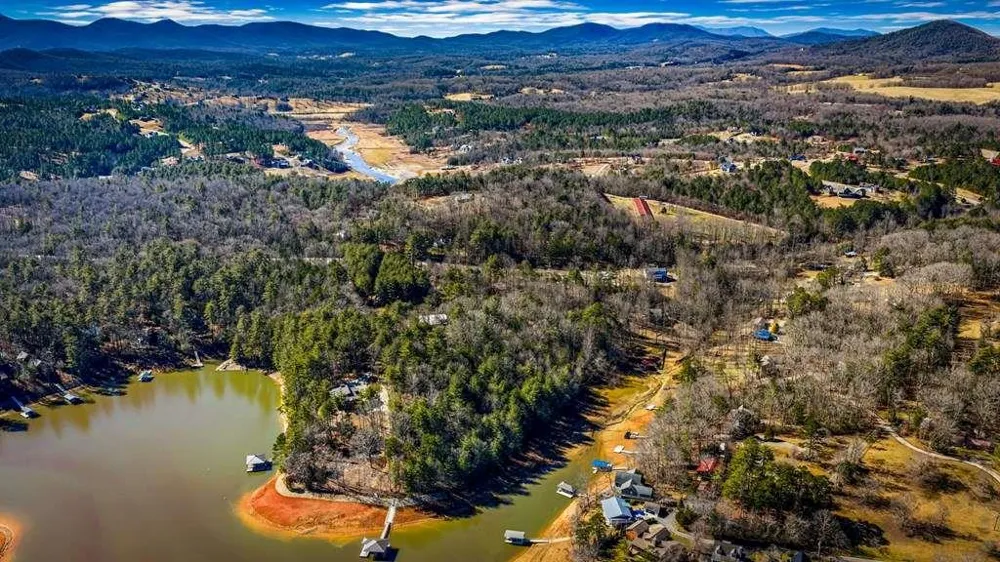 102 Captains Cove Blairsville, GA 30512