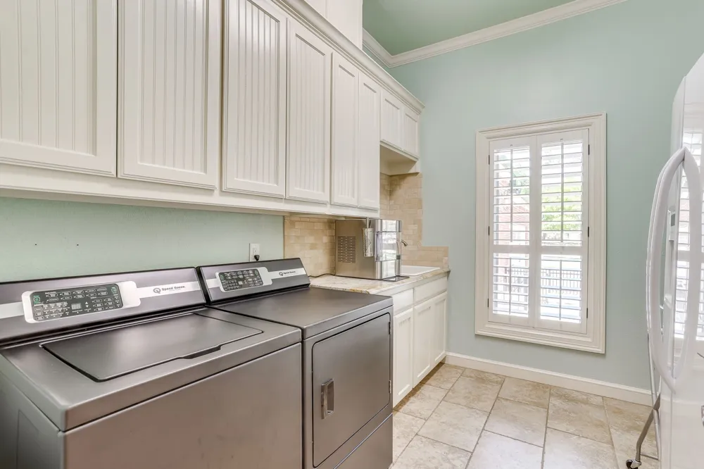 4600 E Bankhead Highway Hudson Oaks, TX 76087