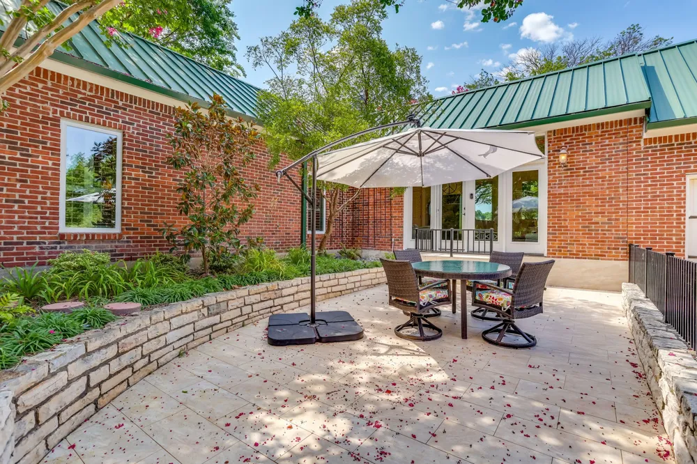 4600 E Bankhead Highway Hudson Oaks, TX 76087