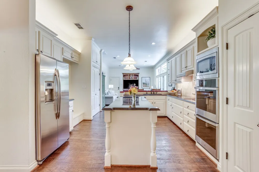 4600 E Bankhead Highway Hudson Oaks, TX 76087