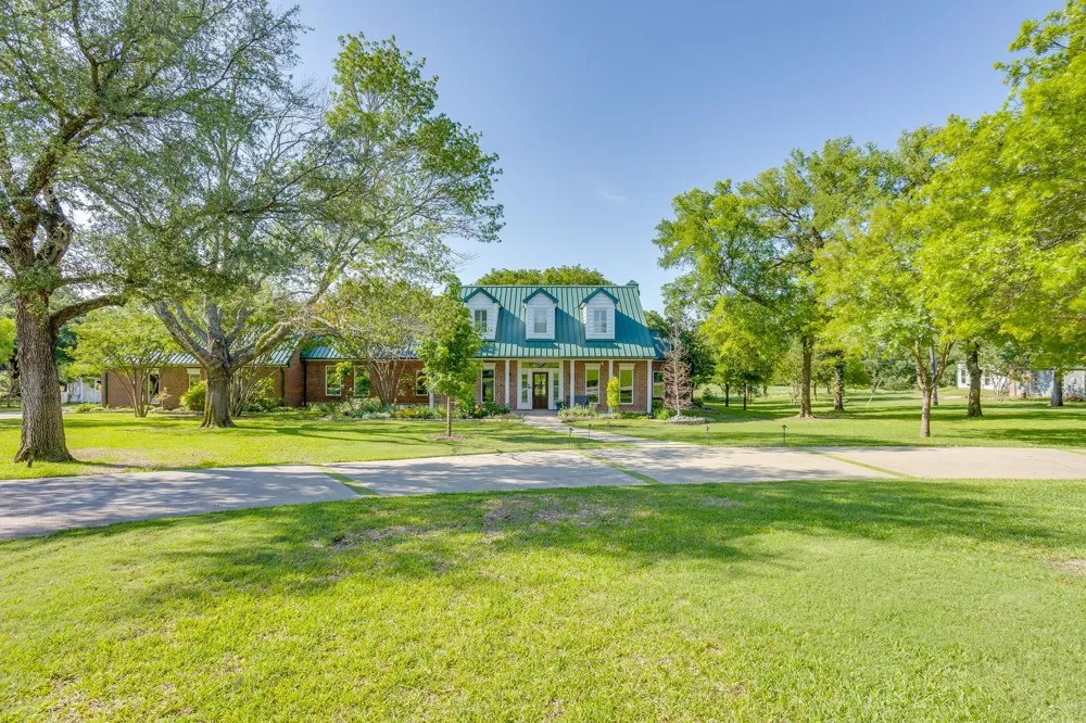 4600 E Bankhead Highway Hudson Oaks, TX 76087