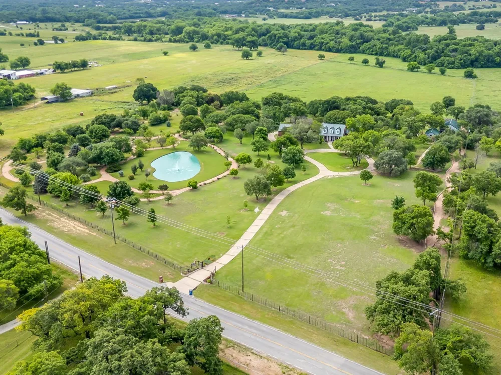 4600 E Bankhead Highway Hudson Oaks, TX 76087