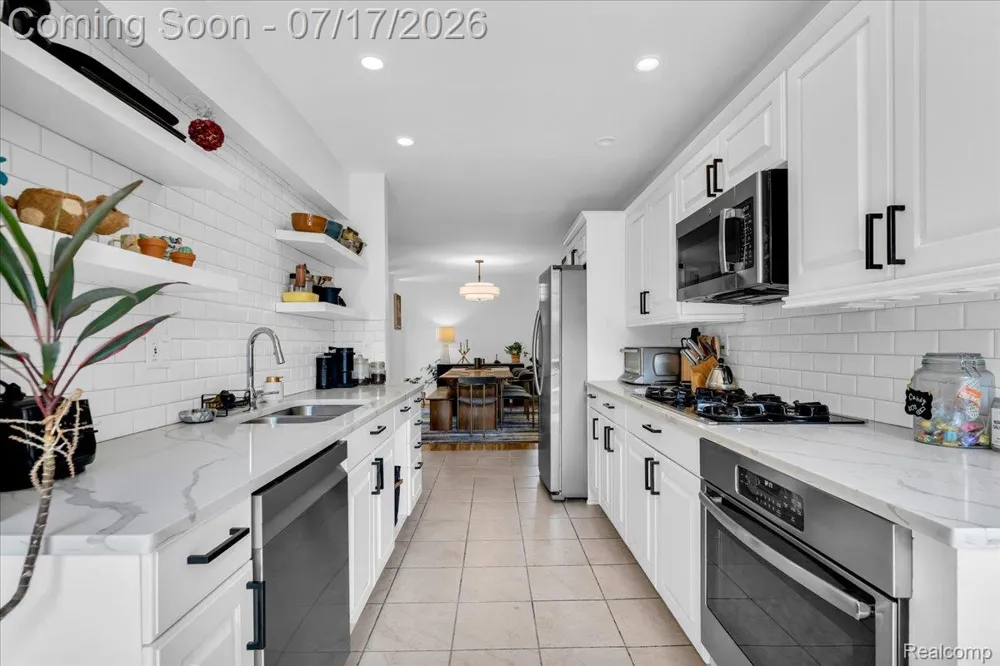 1243 Navarre Place Detroit City, MI 48207