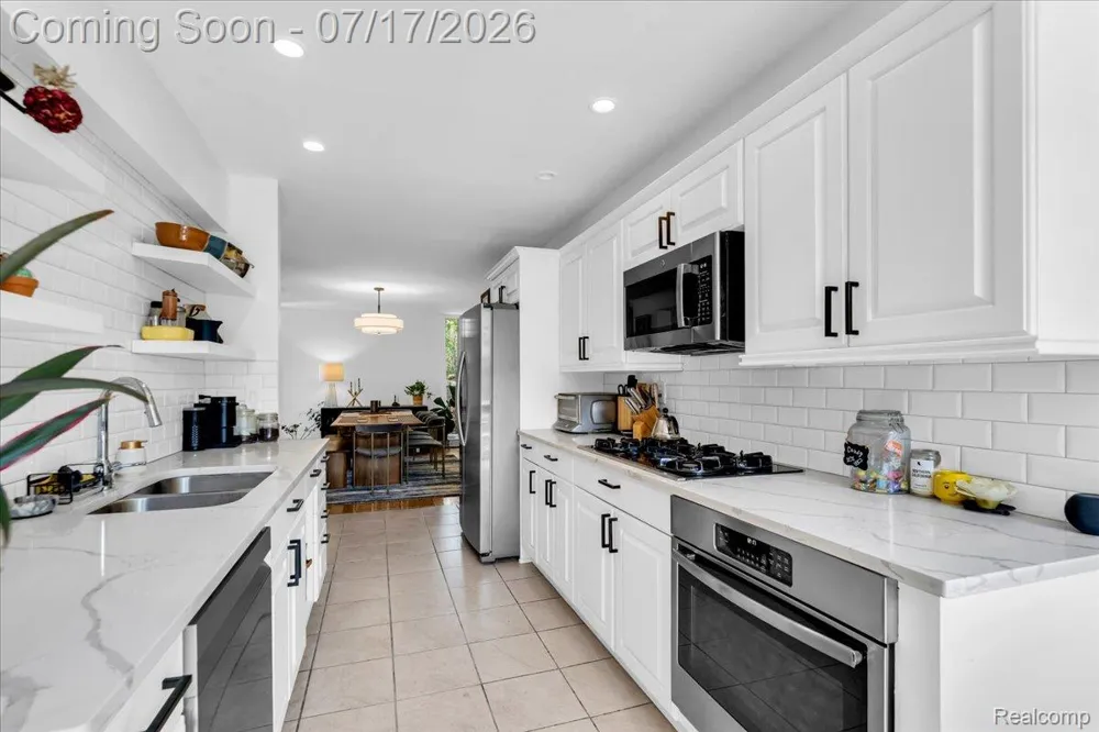 1243 Navarre Place Detroit City, MI 48207