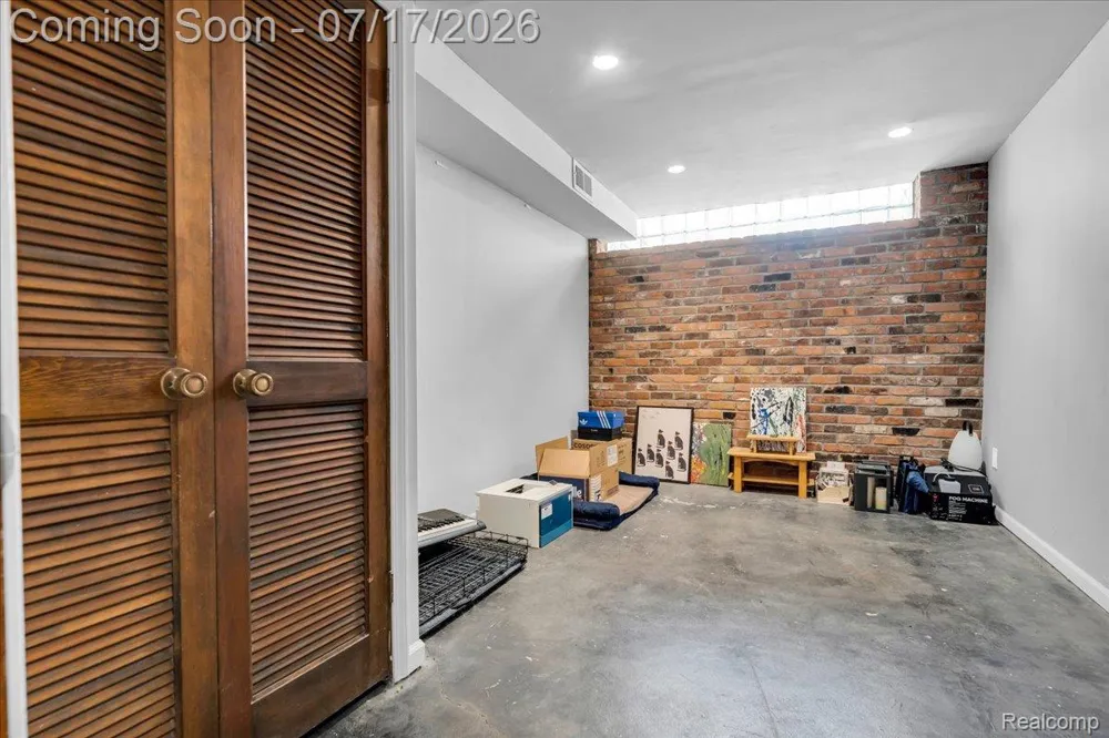 1243 Navarre Place Detroit City, MI 48207