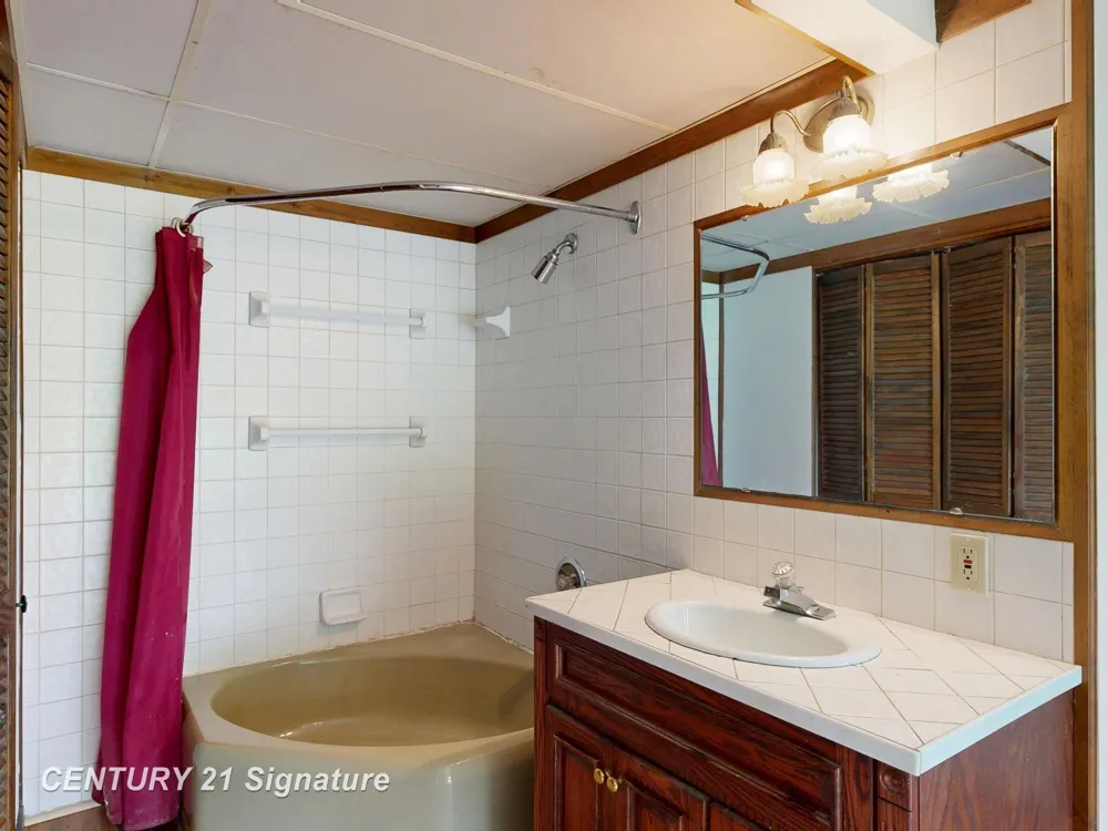 2995 Lyons Road Caledonia Charter Township, MI 48867