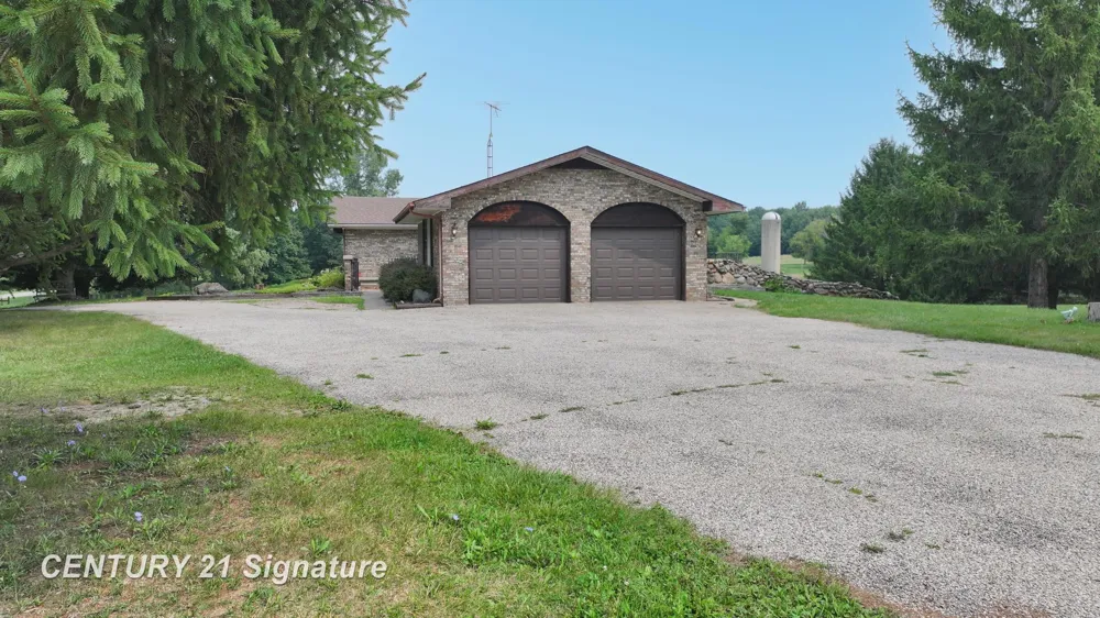 2995 Lyons Road Caledonia Charter Township, MI 48867