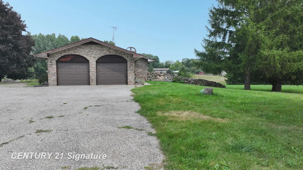 2995 Lyons Road Caledonia Charter Township, MI 48867