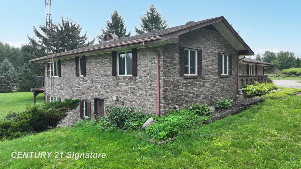 2995 Lyons Road Caledonia Charter Township, MI 48867