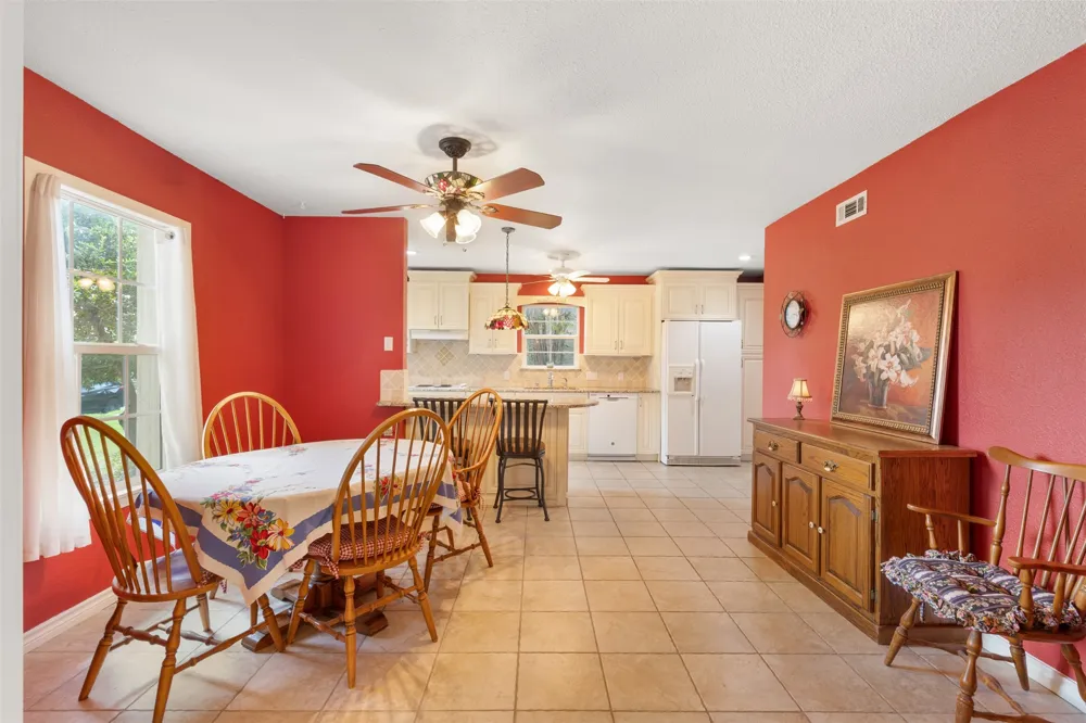 2825 Pinewood Drive Garland, TX 75044