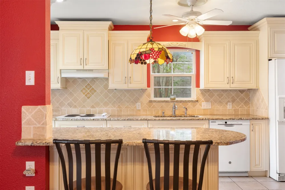 2825 Pinewood Drive Garland, TX 75044