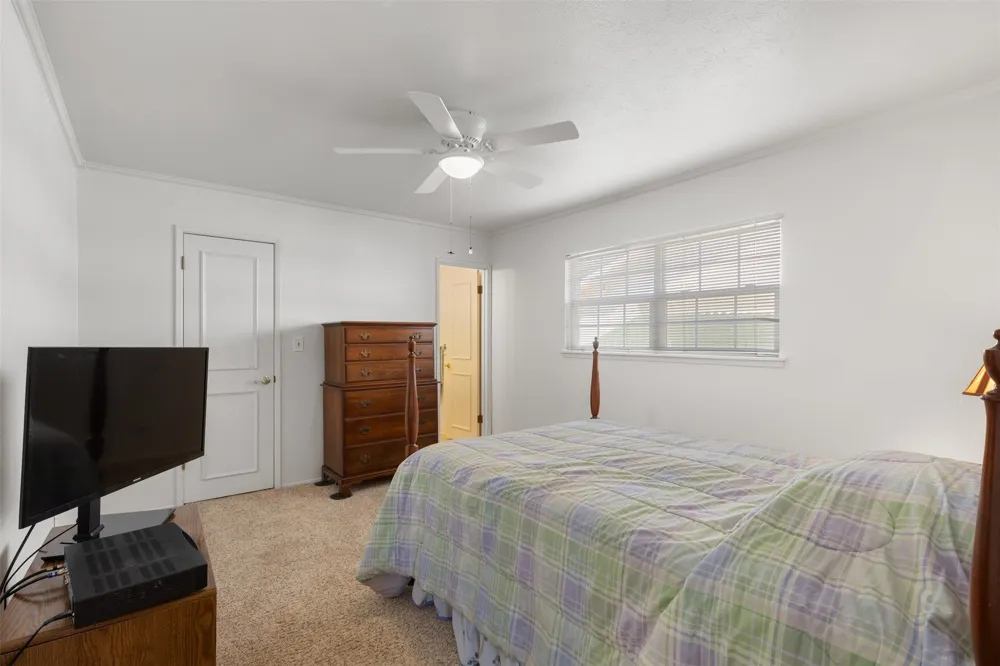 2825 Pinewood Drive Garland, TX 75044