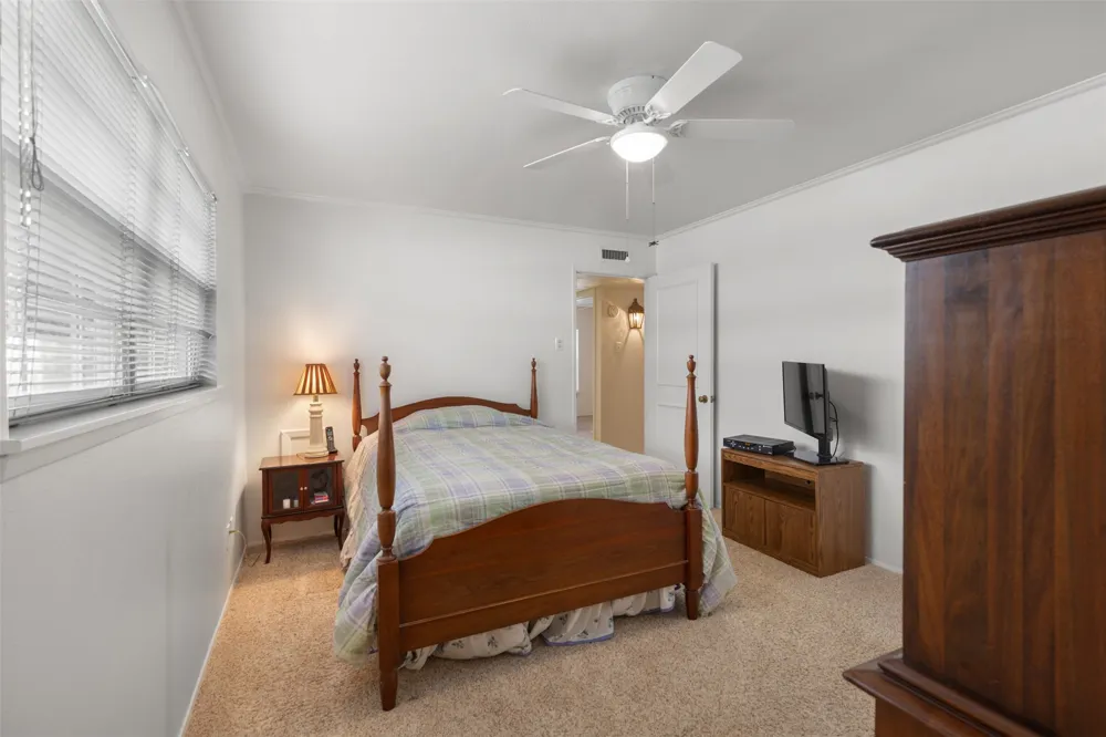 2825 Pinewood Drive Garland, TX 75044