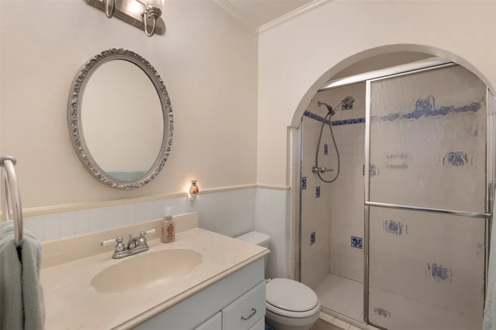 2825 Pinewood Drive Garland, TX 75044