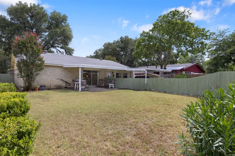 2825 Pinewood Drive Garland, TX 75044