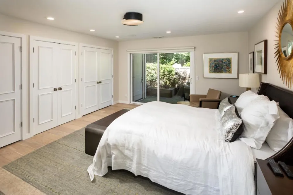 6 Bay Tree Los Altos, CA 94022