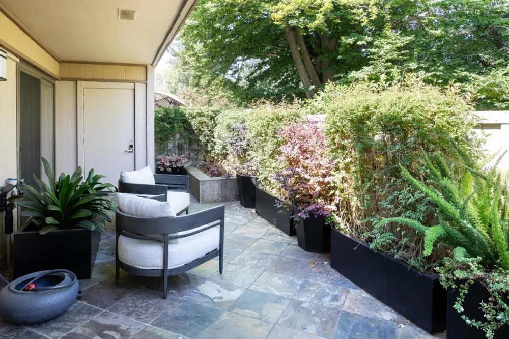 6 Bay Tree Los Altos, CA 94022