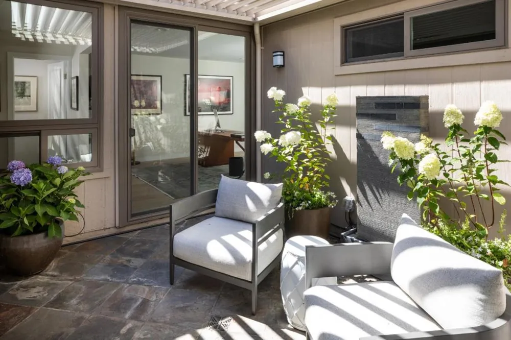 6 Bay Tree Los Altos, CA 94022