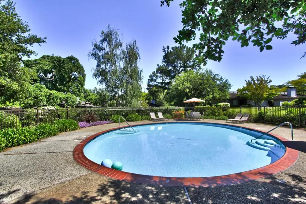 6 Bay Tree Los Altos, CA 94022