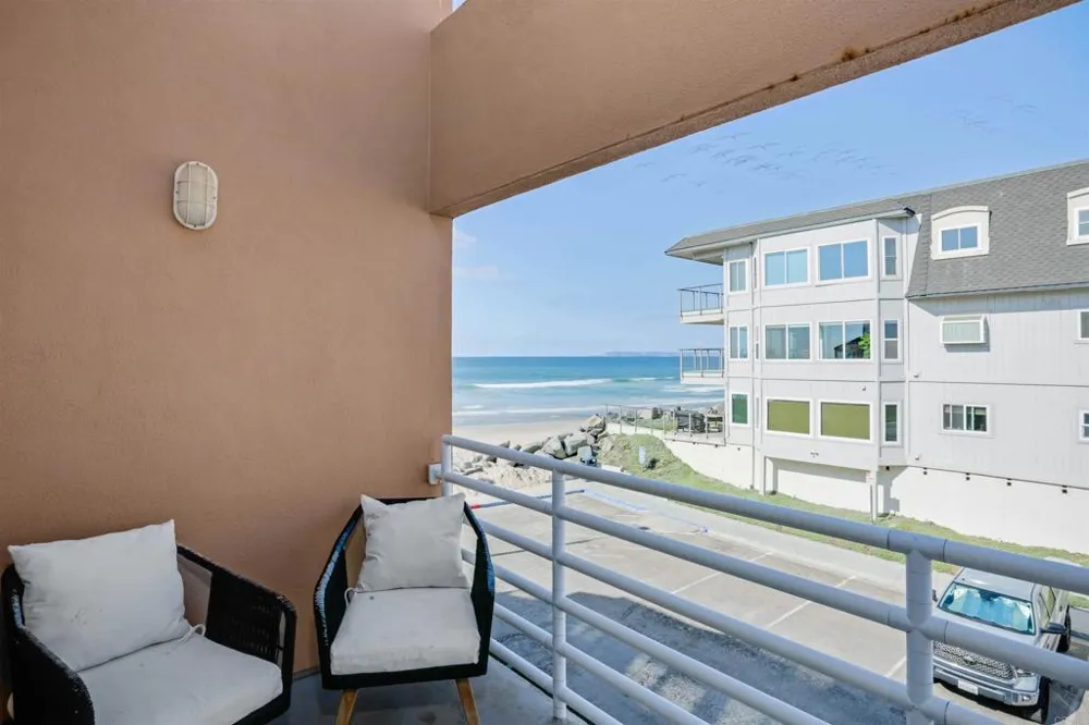 1326 Seacoast Drive Imperial Beach, CA 91932