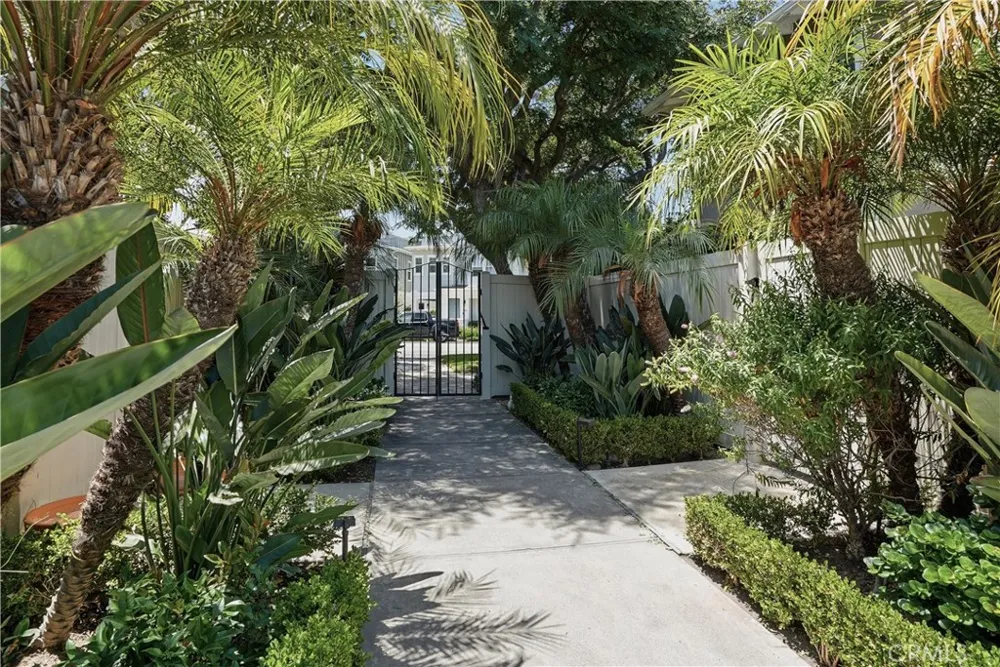 1228 Rutland #6 Newport Beach, CA 92660