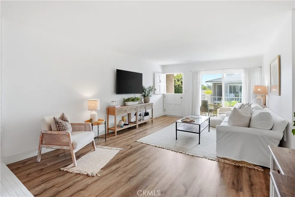 1228 Rutland #6 Newport Beach, CA 92660