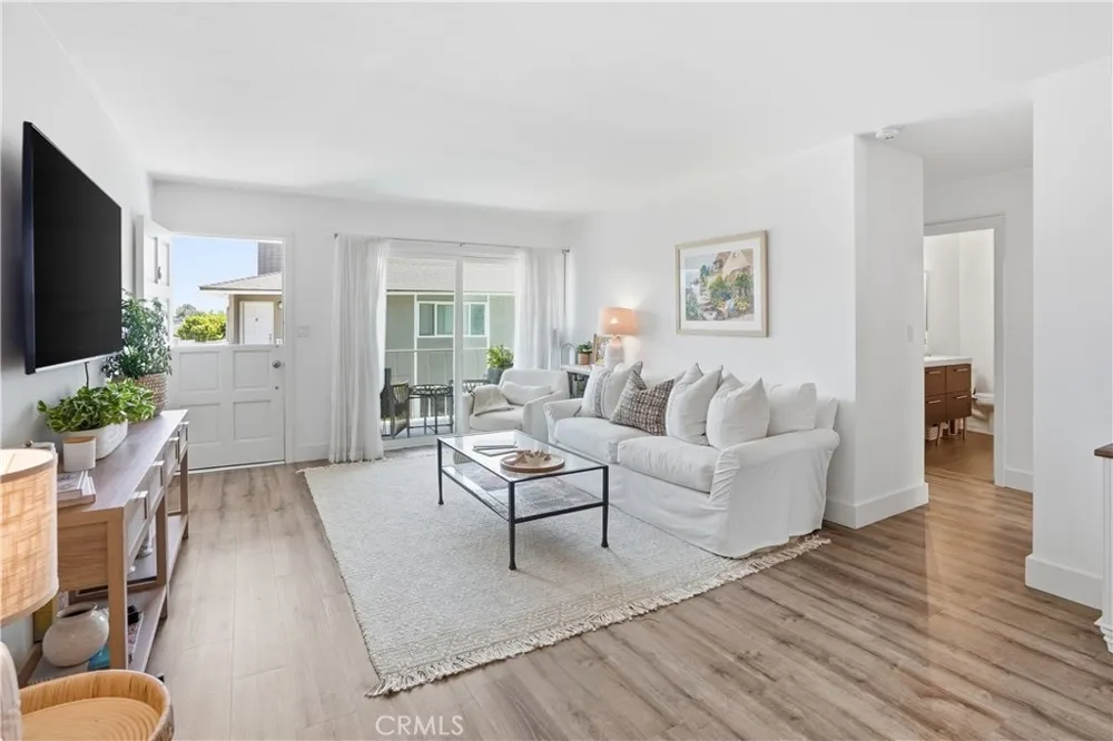 1228 Rutland #6 Newport Beach, CA 92660