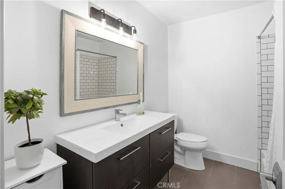 1228 Rutland #6 Newport Beach, CA 92660