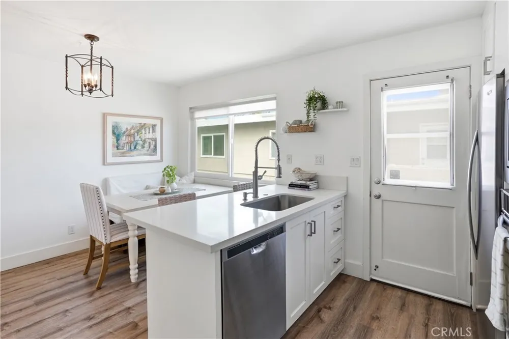 1228 Rutland #6 Newport Beach, CA 92660