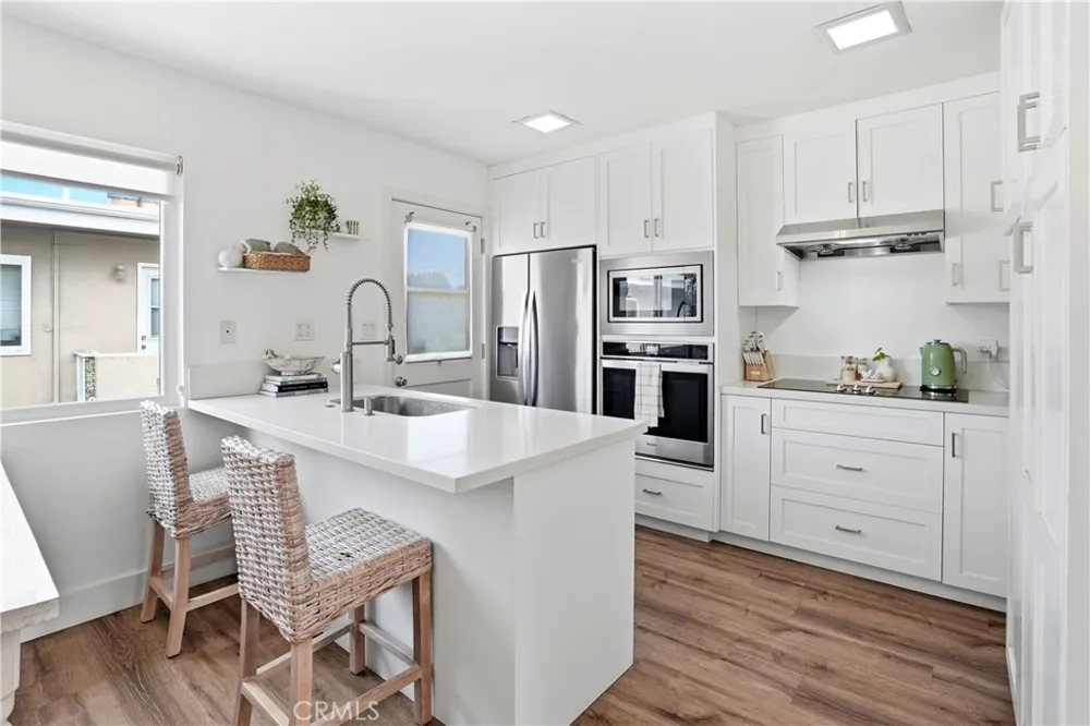 1228 Rutland #6 Newport Beach, CA 92660